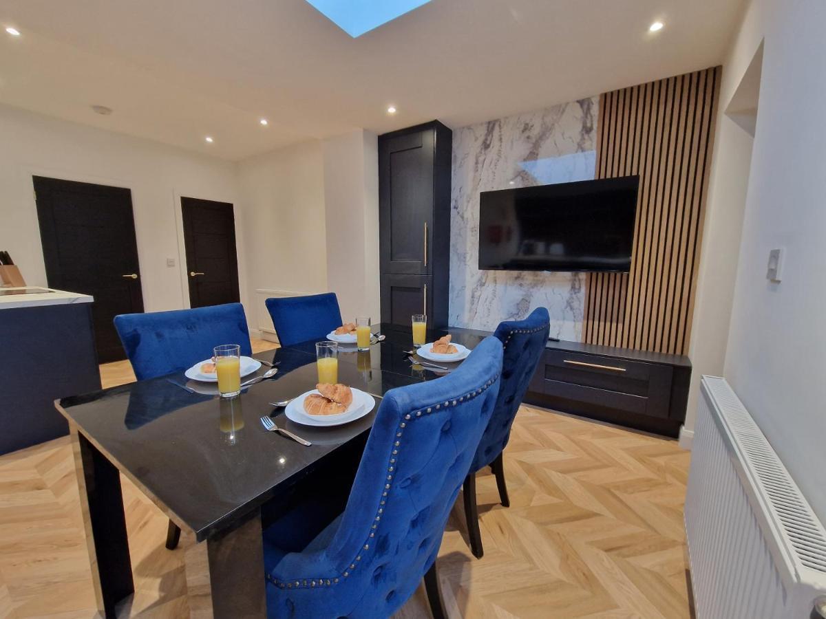 3 Bedroom Stylish Home Merthyr Мертир-Тидвилл Экстерьер фото