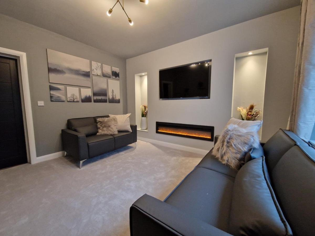 3 Bedroom Stylish Home Merthyr Мертир-Тидвилл Экстерьер фото