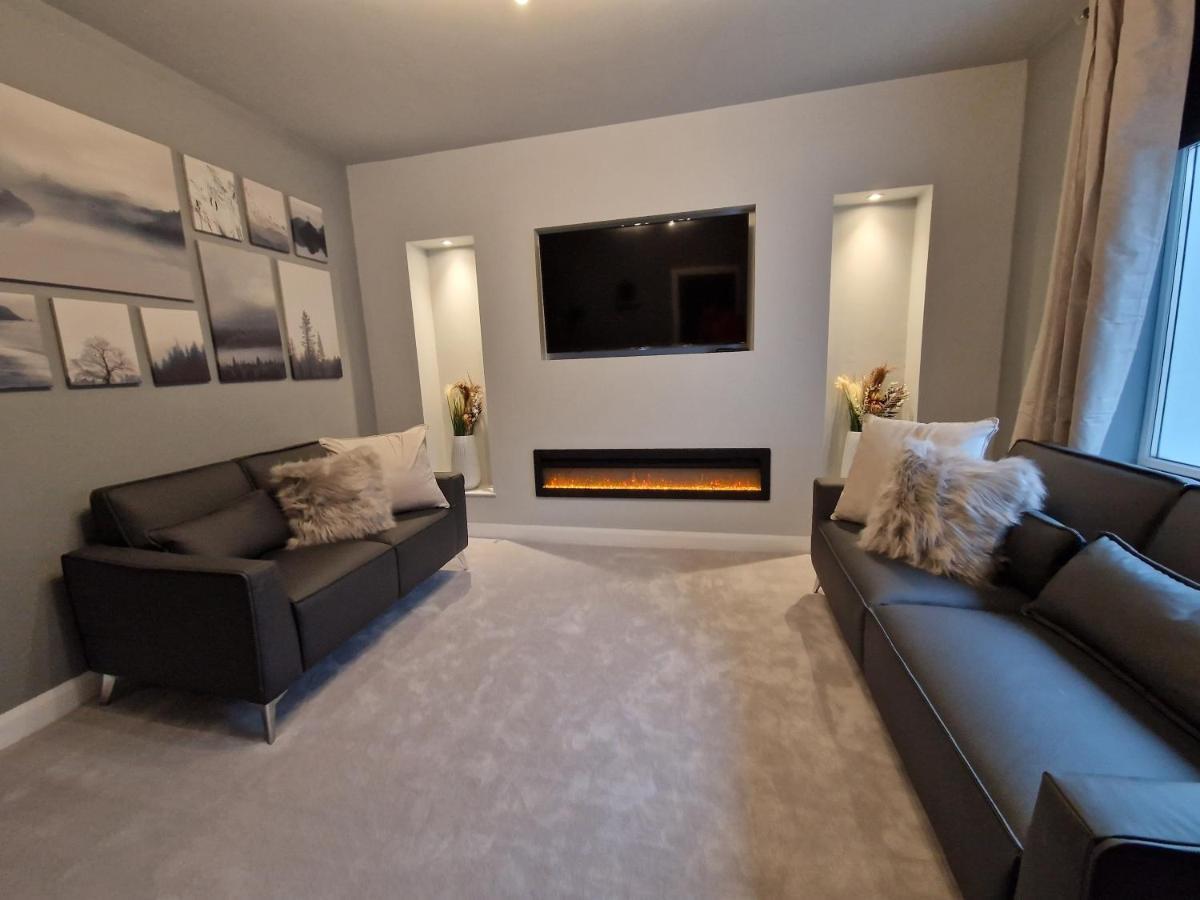 3 Bedroom Stylish Home Merthyr Мертир-Тидвилл Экстерьер фото